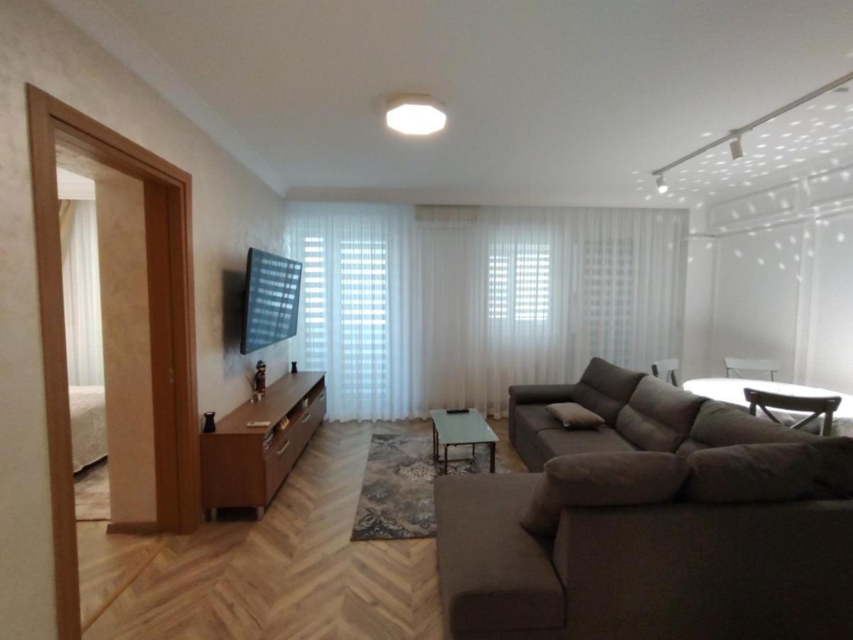 Decebal Premium Confort Craiova Esterno foto