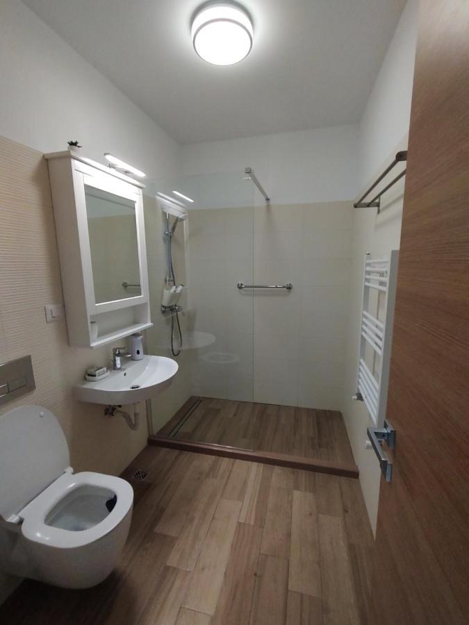 Decebal Premium Confort Craiova Esterno foto